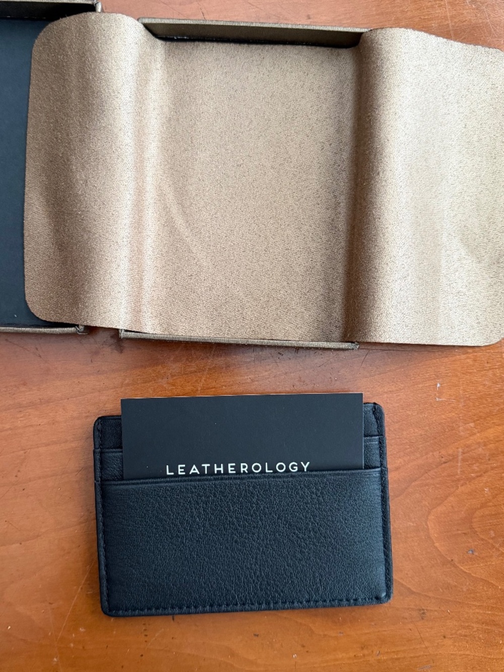 Leatherology NWT Black Leather Slim Card Case Pocket Wallet